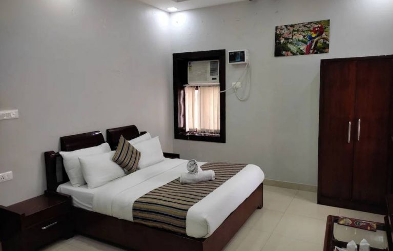 Hotel Krishna Ji, Haridwar