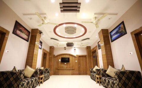 Hotel Hotel Krishna Ji image