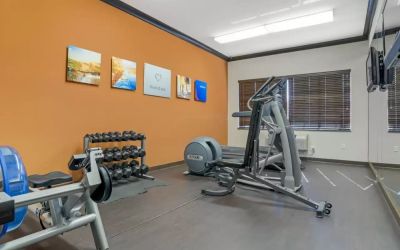 Well equipped fitness center at Comfort Suites Alexandria, LA.