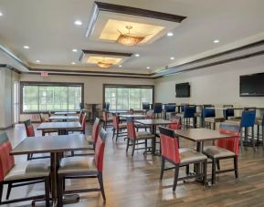 Dining and coworking space at Comfort Suites Alexandria, LA.