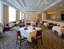 LaGuardia Plaza Hotel, LaGuardia