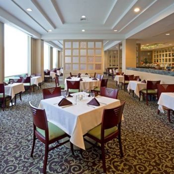 Hotel LaGuardia Plaza Hotel image