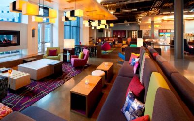 Lobby and coworking lounge at Aloft SFO.