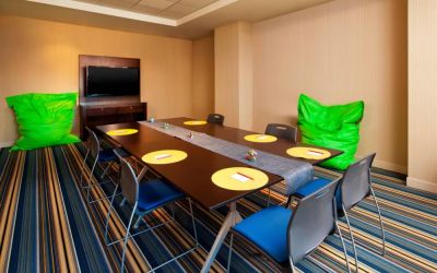 Meeting room at Aloft SFO.