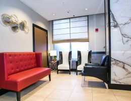 Pointe Plaza Hotel, Brooklyn
