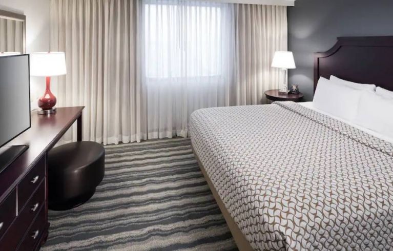 Embassy Suites Tampa Brandon, Tampa