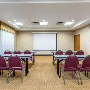 Meeting room at Sleep Inn & Suites Stafford - Sugar Land.