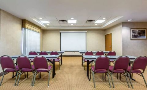 Hotel Sleep Inn & Suites Stafford - Sugar Land image