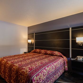 Hotel Coratel Inn & Suites By Jasper Hastings image