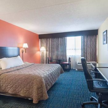 Hotel Rodeway Inn Meadowlands image