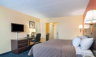 Day use room with work desk at Rodeway Inn Meadowlands.