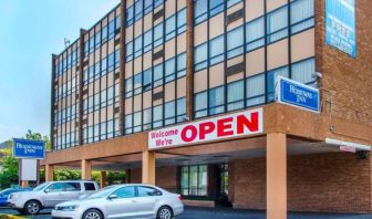 Hotel exterior at Rodeway Inn Meadowlands.