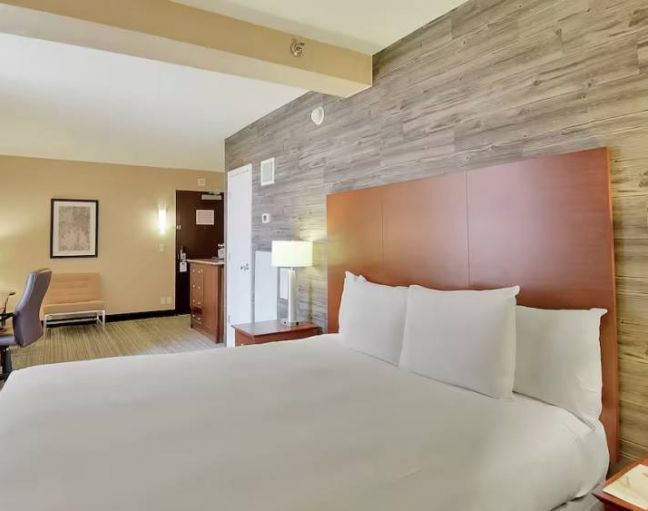 DoubleTree By Hilton Hotel & Suites Houston By The Galleria