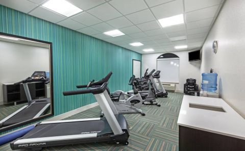 Hotel Holiday Inn Express & Suites Shreveport South - Park Plaza image