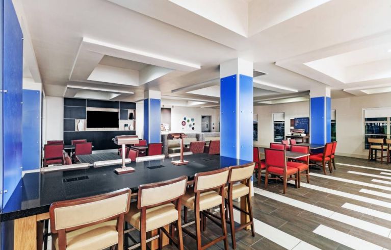 Holiday Inn Express & Suites Shreveport South - Park Plaza, Shreveport