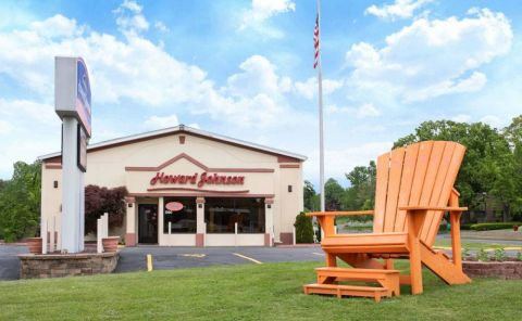 Hotel Howard Johnson Express Inn - Rocky Hill image