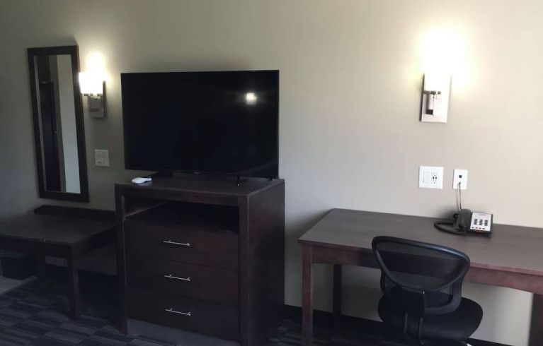 At Home Inn & Suites, Memphis