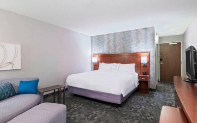 Day use room at Courtyard By Marriott Sarasota Bradenton Airport.