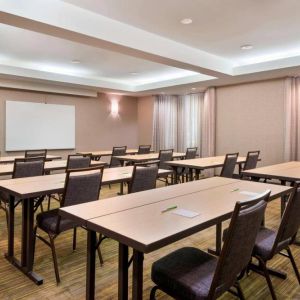 Meeting room at Courtyard By Marriott Sarasota Bradenton Airport.