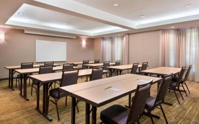 Meeting room at Courtyard By Marriott Sarasota Bradenton Airport.