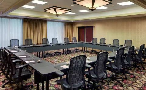 Hotel DoubleTree By Hilton Seattle Airport image