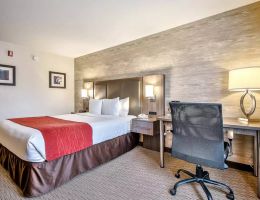 Comfort Inn And Suites Calgary South, Calgary