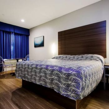 Hotel Palace Inn Blue image