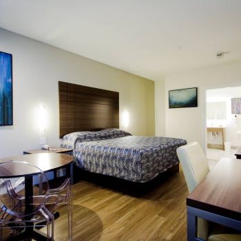 Hotel Palace Inn Blue image