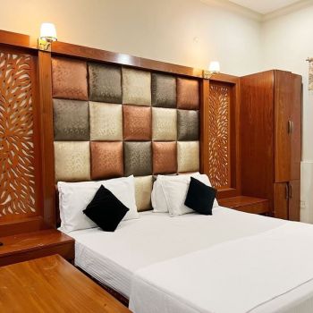 Hotel The Grand Hotel Multan image