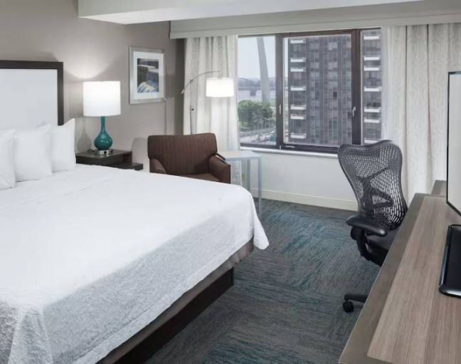 Hampton Inn St. Louis Downtown