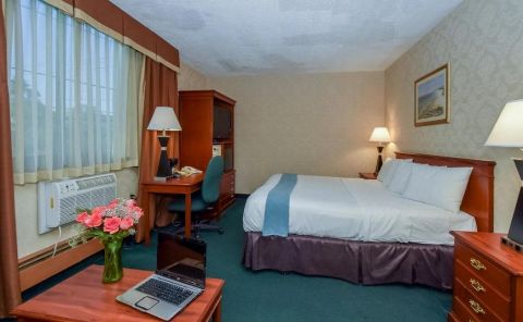 Hotel Anchor Inn Bayside image