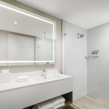 Hotel The Altair Hotel Bay Harbor image