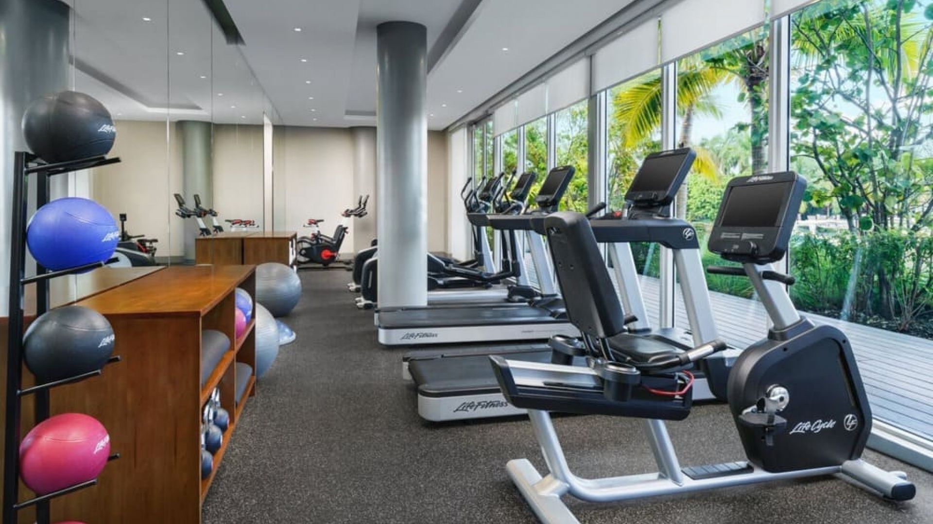 the-altair-hotel-bay-harbor-miami-beach-day-use-rooms-hotelsbyday