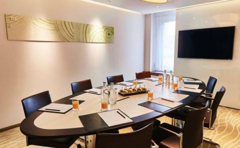 Hotel Steigenberger Airport Hotel image