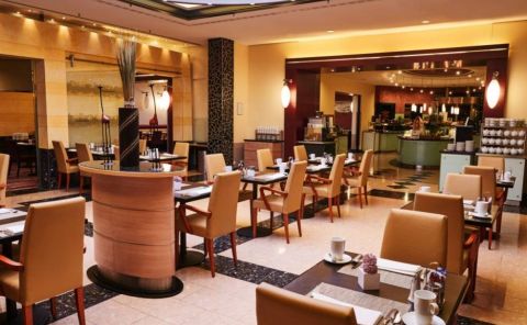 Hotel Steigenberger Airport Hotel image