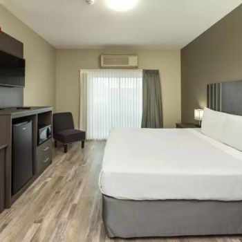 Hotel Riviera Prince George image