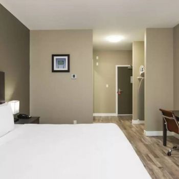 Hotel Riviera Prince George image