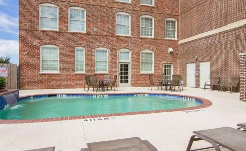 Hotel Liberty Hotel Cleburne, An Ascend Hotel Collection Member image