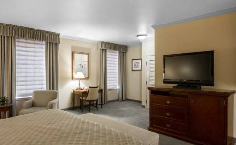 Hotel Liberty Hotel Cleburne, An Ascend Hotel Collection Member image