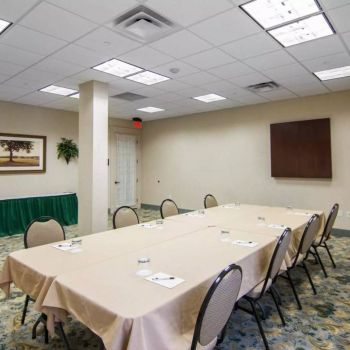 Hotel Liberty Hotel Cleburne, An Ascend Hotel Collection Member image
