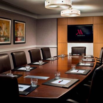 Hotel Boston Marriott Newton image
