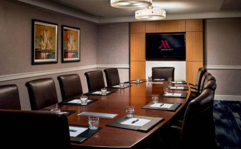 Hotel Boston Marriott Newton image