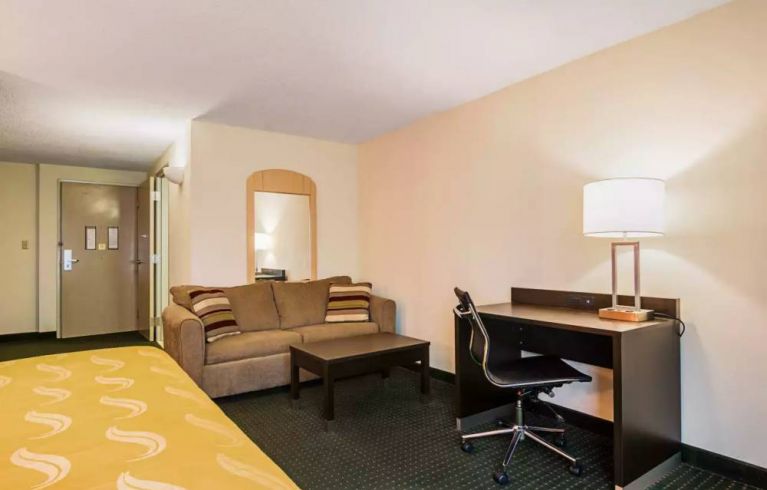 Quality Suites Atlanta Airport East, Forest Park