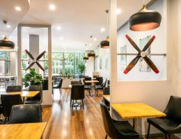 Holiday Inn Sydney Airport, Sydney