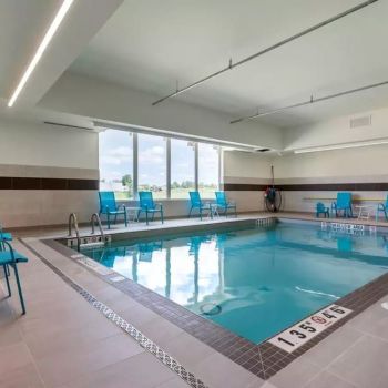 Hotel Comfort Inn & Suites Napanee image