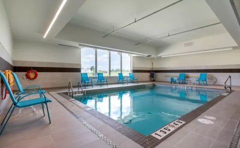 Hotel Comfort Inn & Suites Napanee image