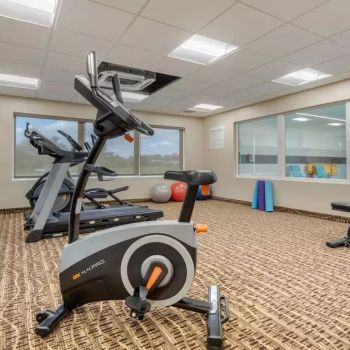Hotel Comfort Inn & Suites Napanee image