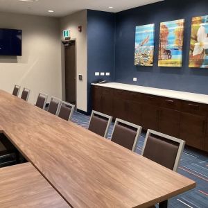 Professional meeting room at Hampton Inn By Hilton Port Hope.