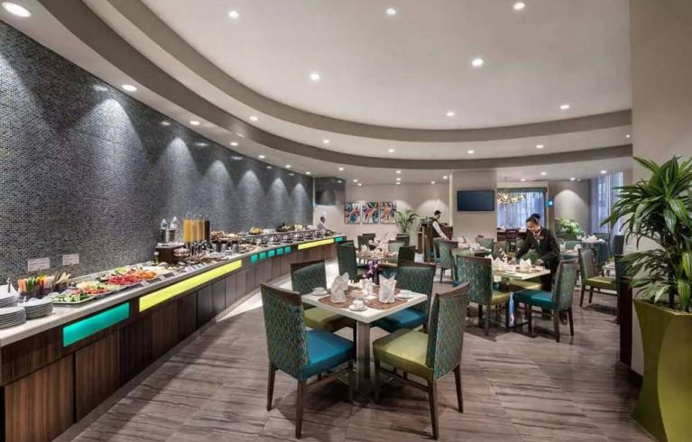 Savoy Central Hotel Apartments, Dubai