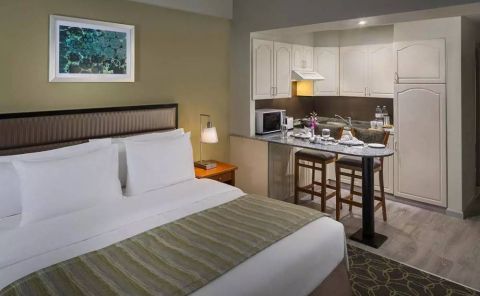 Hotel Savoy Park Hotel Apartments image